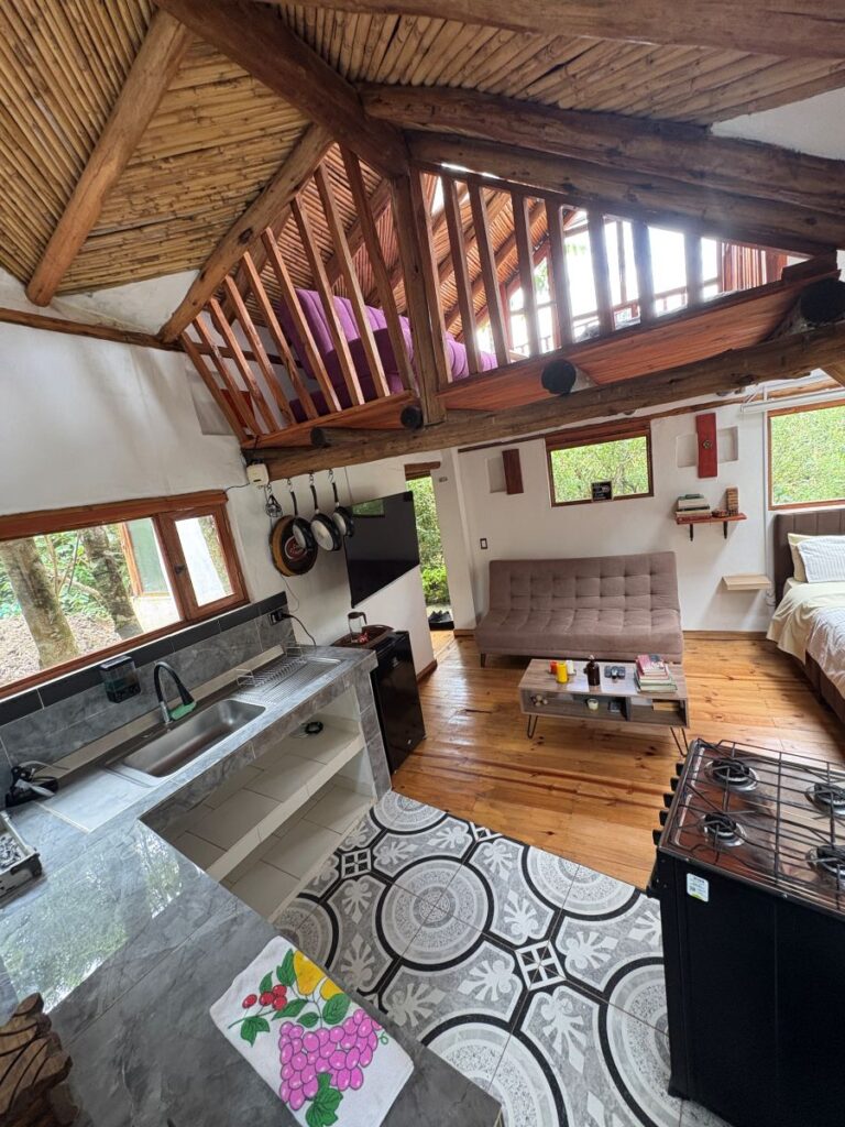 hospedaje-la-tierrita-villa-de-leyva-cabana-premium-parejas-9